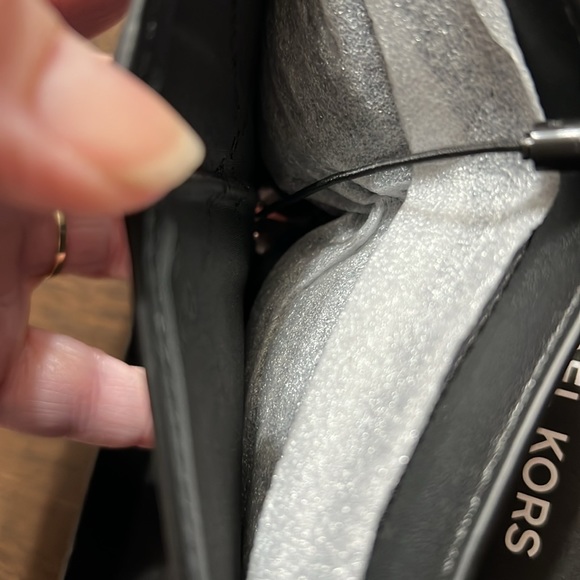 Michael Kors Men’s Slim Wallet - Picture 6 of 8